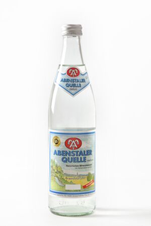 Abenstaler Quelle Medium — wenig Kohlensäure Produktbild Abenstaler Quelle Medium wenig Kohlensäure